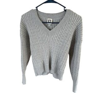 Anne Klein V-Neck Sweater-Size S-Gray